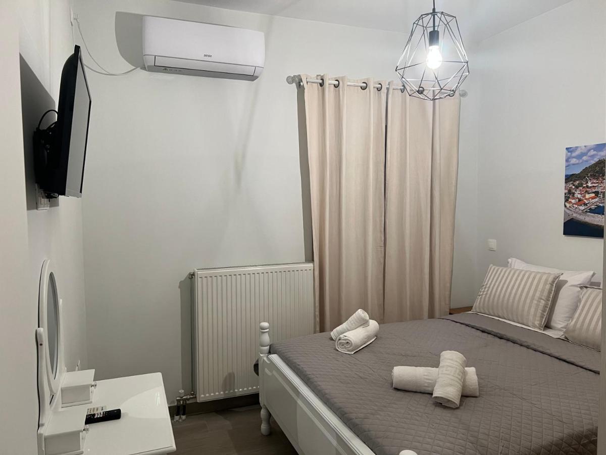Όμορφη Μονοκατοικία Με 2 Υπνοδωμάτια Και Τζάκι Nafpaktos Buitenkant foto